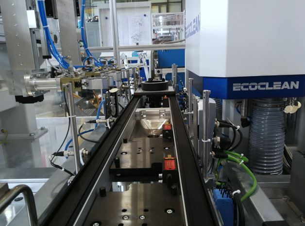 Ecoclean dry cleaning of electric motors