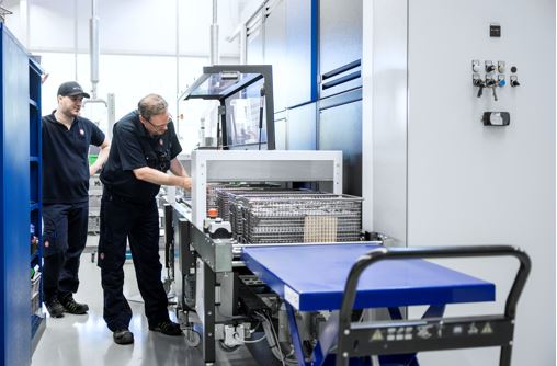 Cleaning of high precision machined parts